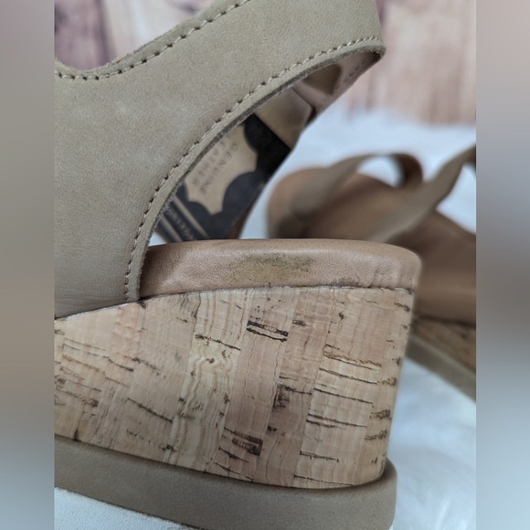 Women’s CREVO Claudia Leather Wedge Sandal In Tan size 9.5 - Picture 8 of 10